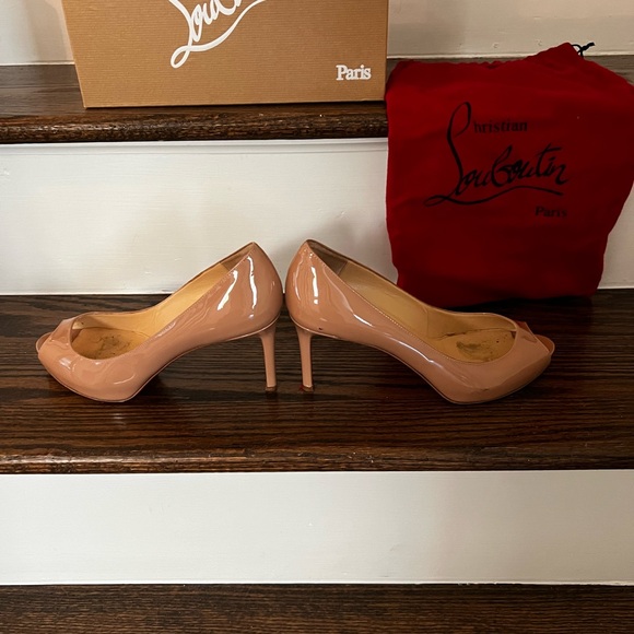 Christian Louboutin Nude Peep Toe Pumps | Size 39.5 | No Matter 85 Patent Pump - Picture 6 of 10